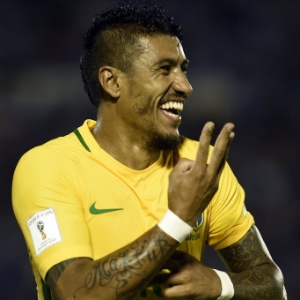 Paulinho diz que negocia com o Barcelona; clube confirma interesse Paulinho diz que negocia com o Barcelona; clube confirma interesse