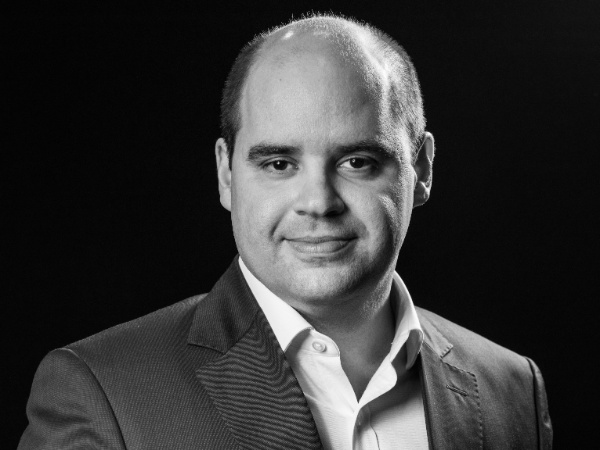 Simon Plestenjak/UOL